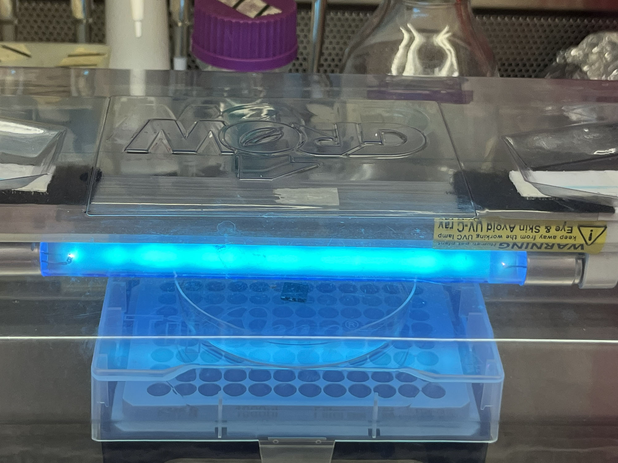 UV-C light application to hydroponic coupons.