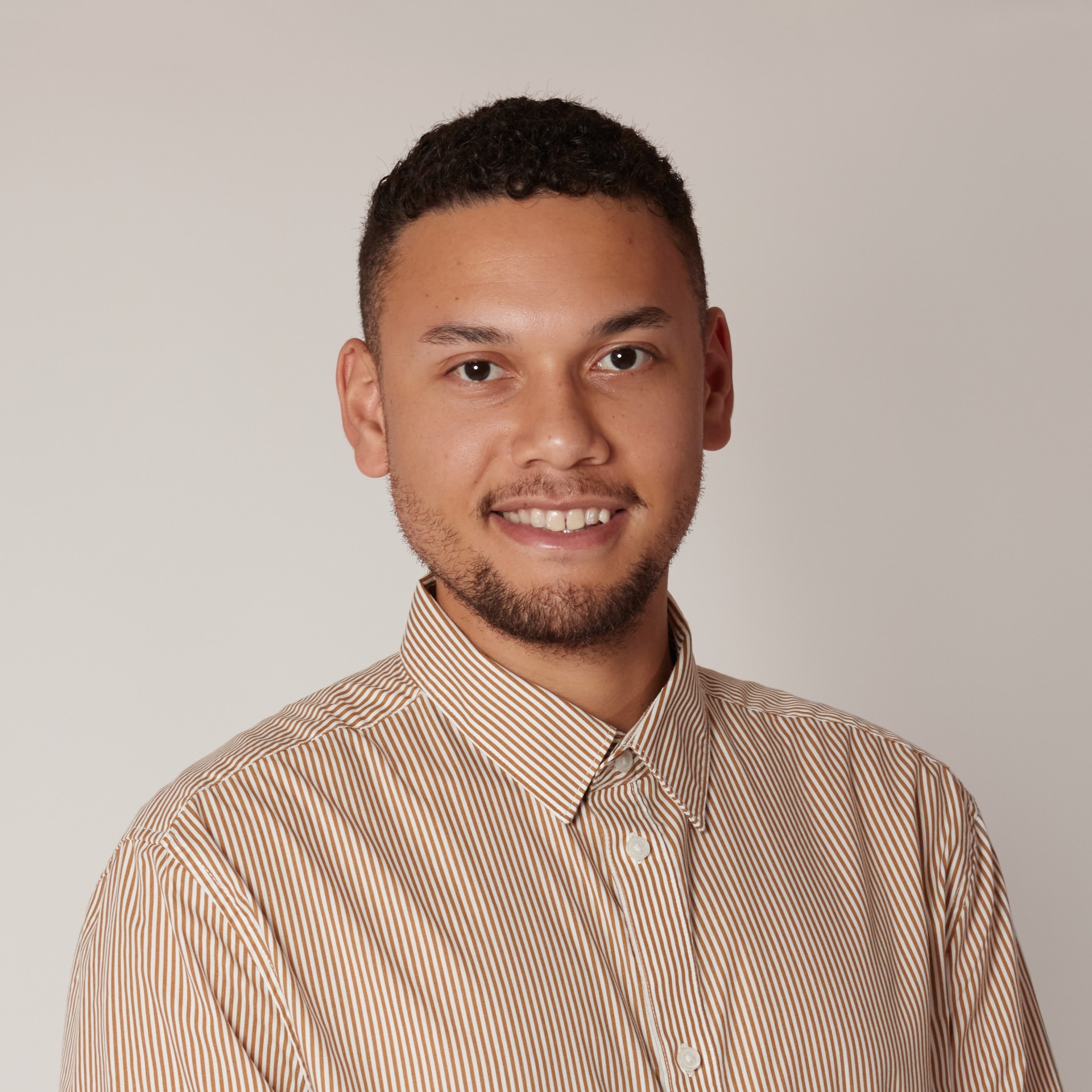 Headshot photo of Ludovic Mompelat